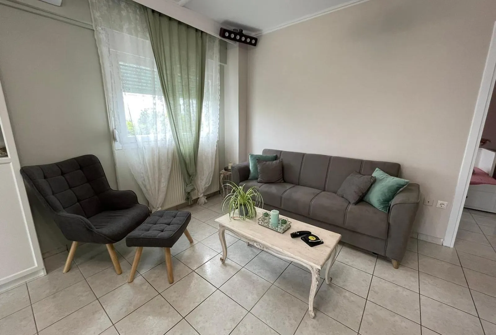 La Famiglia Appartment Peraia